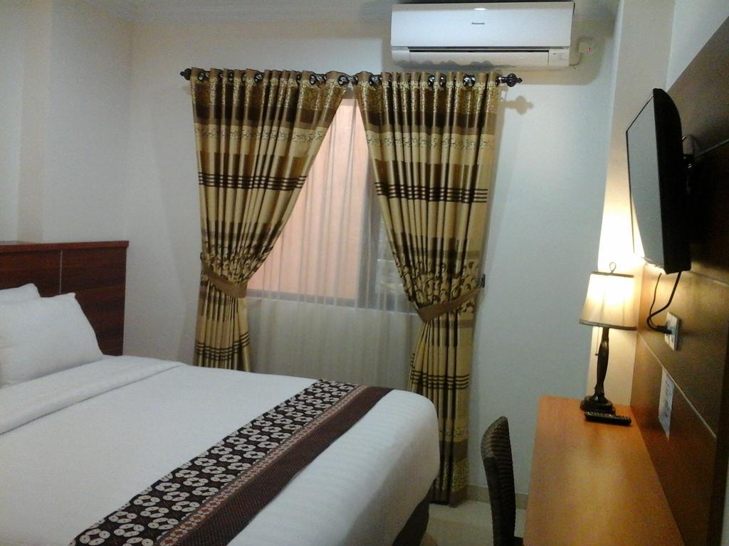 Maranatha Grand Hotel Yogyakarta Chambre photo