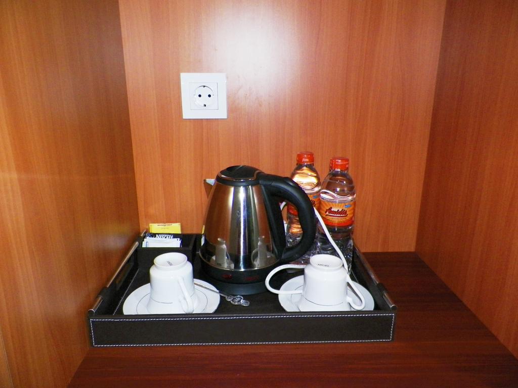Maranatha Grand Hotel Yogyakarta Chambre photo
