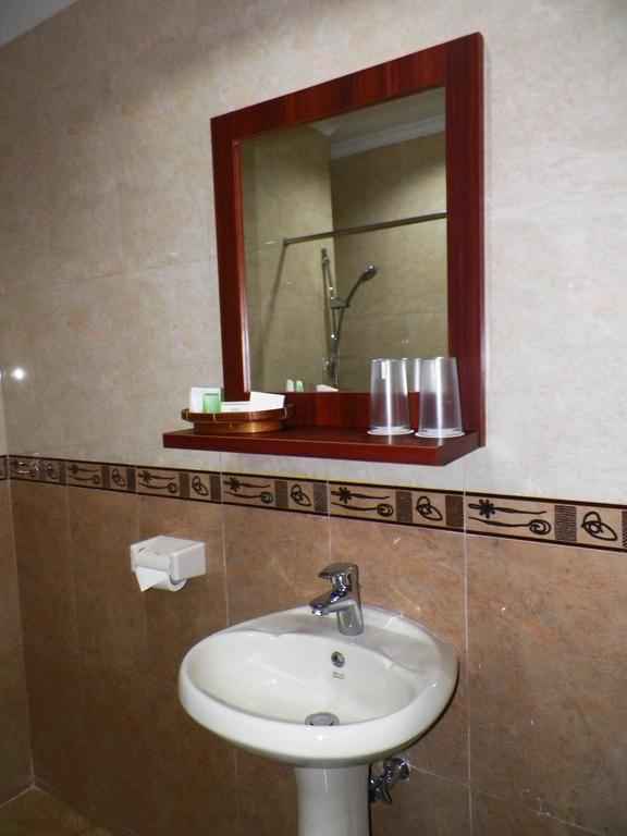 Maranatha Grand Hotel Yogyakarta Chambre photo