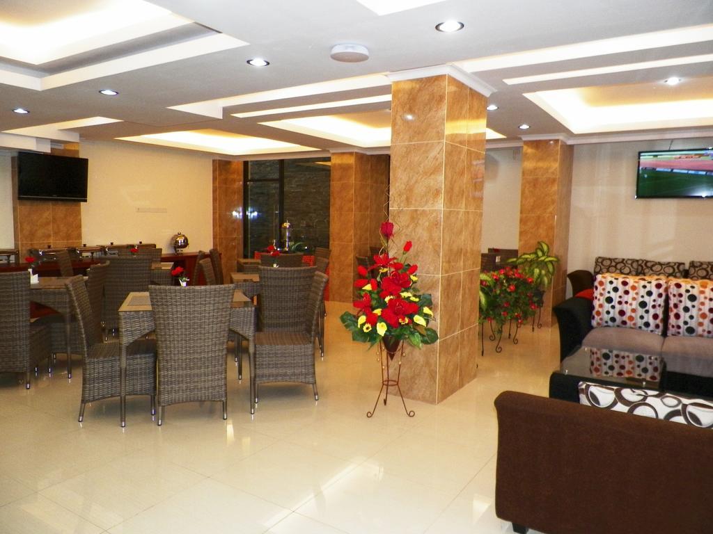 Maranatha Grand Hotel Yogyakarta Extérieur photo