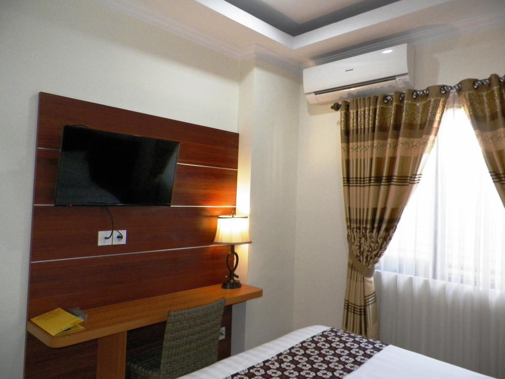 Maranatha Grand Hotel Yogyakarta Extérieur photo