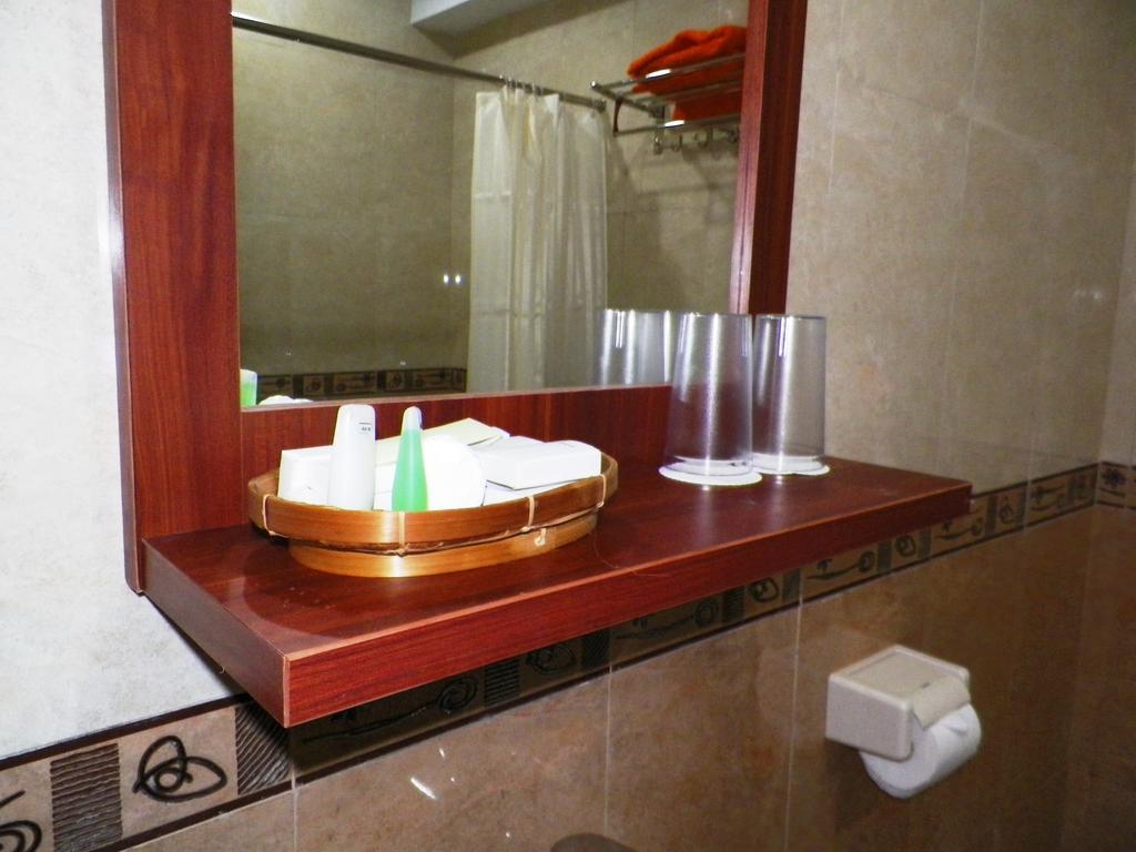 Maranatha Grand Hotel Yogyakarta Chambre photo